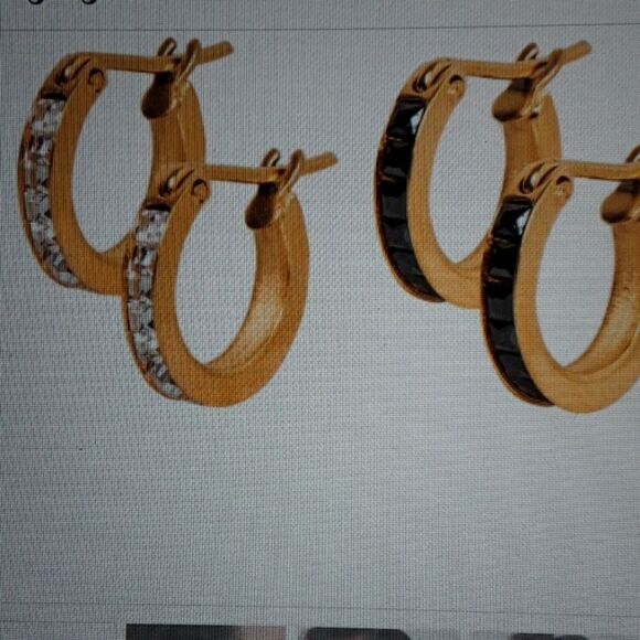 NIB Summer & Rose Set of Huggie Hoop Earrings - Picture 7 of 7